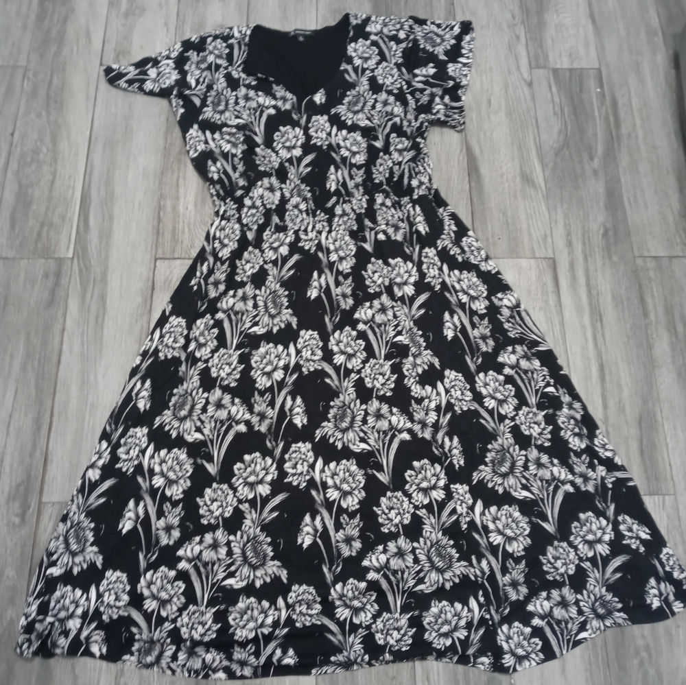 I.N.C. SHORT SLEEVE FLORAL BLACK WHITE FIT & FLARE STRETCH BOHO MAXI DRESS 2X